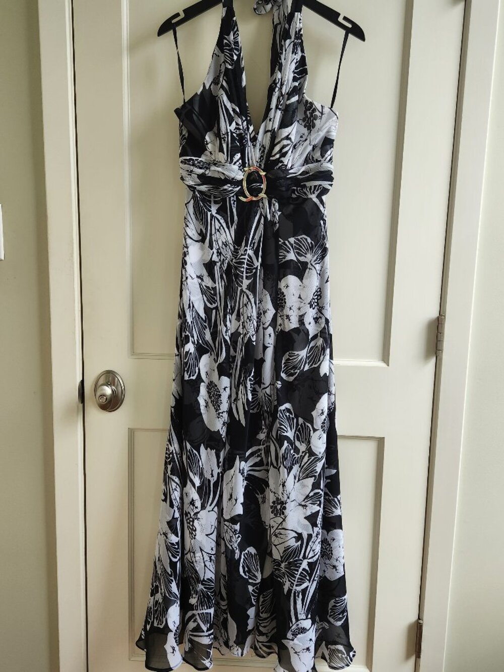 White House Black Market Floral Halter Maxi Dress Black White Size 8 Chiffon